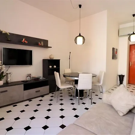 Estate4home - Hearts Apartment *